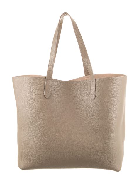 cuyana tote bag